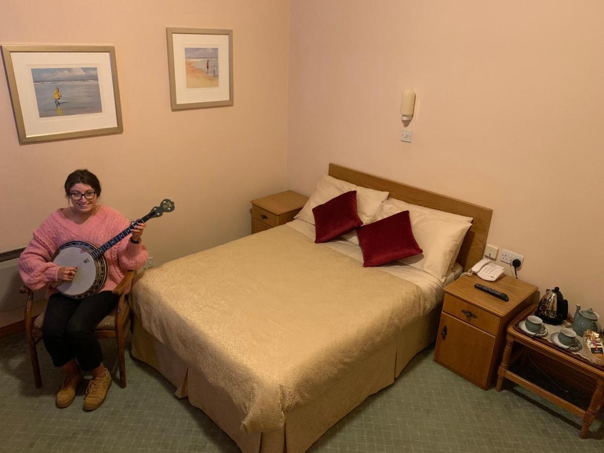 Rathbaun Hotel リスドゥーンバーナ エクステリア 写真